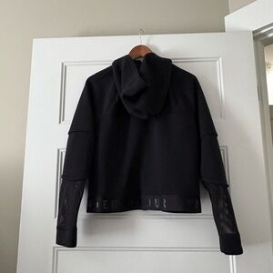 Under Armour Unstoppable Move Zip Cropped Hoodie - Black Large
